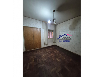 Se Vende  Dpto Centrico de 2 DOR.y Dep. de Servicio. c/baño