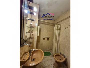 Se Vende  Dpto Centrico de 2 DOR.y Dep. de Servicio. c/baño