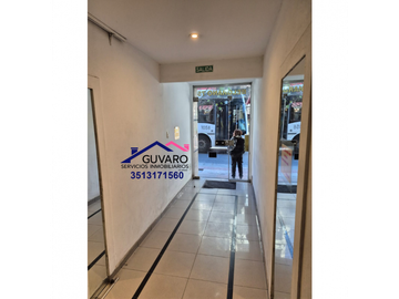 Se Vende  Dpto Centrico de 2 DOR.y Dep. de Servicio. c/baño