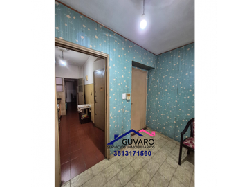 Se Vende  Dpto Centrico de 2 DOR.y Dep. de Servicio. c/baño