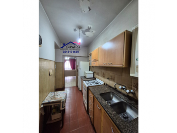 Se Vende  Dpto Centrico de 2 DOR.y Dep. de Servicio. c/baño