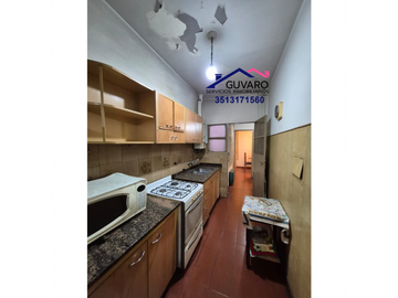 Se Vende  Dpto Centrico de 2 DOR.y Dep. de Servicio. c/baño