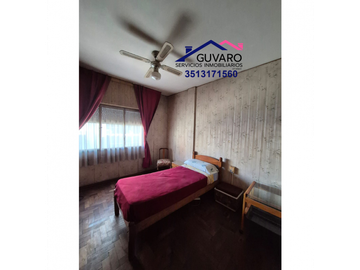 Se Vende  Dpto Centrico de 2 DOR.y Dep. de Servicio. c/baño