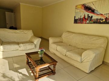 Grace Kelm Vende Depto impecable de 42 m2/ 1 dorm en suite C/bod en Santiago
