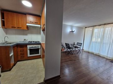 Grace Kelm Vende Depto impecable de 42 m2/ 1 dorm en suite C/bod en Santiago