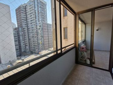 Grace Kelm Vende Depto impecable de 42 m2/ 1 dorm en suite C/bod en Santiago