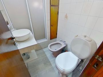 VENTA CASA 5 AMB PATIO Y COCHERA VILLA LUZURIAGA