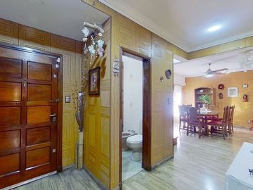 VENTA CASA 5 AMB PATIO Y COCHERA VILLA LUZURIAGA