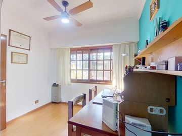 VENTA CASA 5 AMB PATIO Y COCHERA VILLA LUZURIAGA
