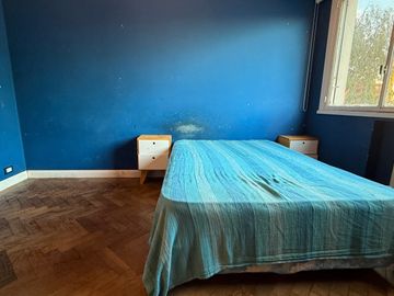 Departamento de 2 Ambientes  frente con ventanas  Apto profesional x Escalera