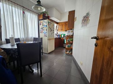 Venta depto frente 3 ambientes cochera Mataderos