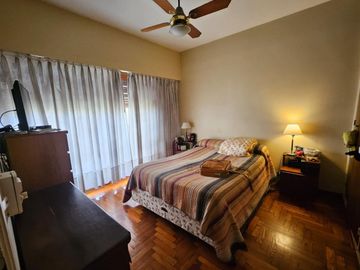 Venta depto frente 3 ambientes cochera Mataderos
