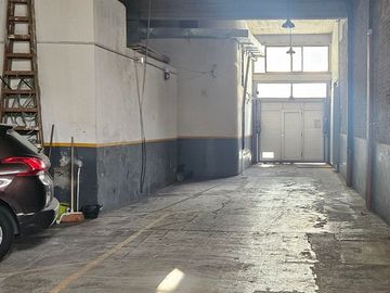 Venta depto frente 3 ambientes cochera Mataderos