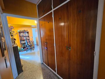 Venta depto frente 3 ambientes cochera Mataderos