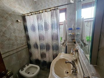 Venta depto frente 3 ambientes cochera Mataderos