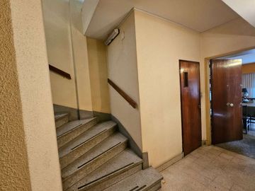 Venta depto frente 3 ambientes cochera Mataderos