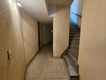 Venta depto frente 3 ambientes cochera Mataderos