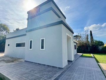 QUINTA A ESTRENAR EN VENTA LOTE 1600 LA REJA