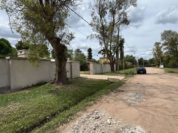 QUINTA A ESTRENAR EN VENTA LOTE 1600 LA REJA