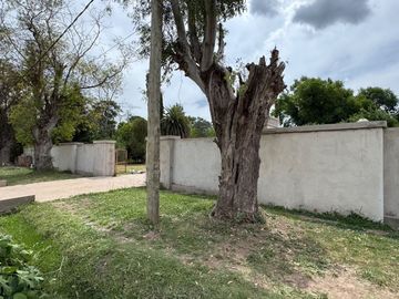 QUINTA A ESTRENAR EN VENTA LOTE 1600 LA REJA