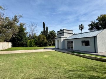 QUINTA A ESTRENAR EN VENTA LOTE 1600 LA REJA