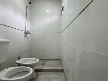 QUINTA A ESTRENAR EN VENTA LOTE 1600 LA REJA