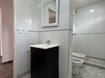 QUINTA A ESTRENAR EN VENTA LOTE 1600 LA REJA