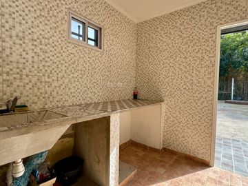 QUINTA A ESTRENAR EN VENTA LOTE 1600 LA REJA