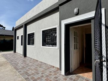 QUINTA A ESTRENAR EN VENTA LOTE 1600 LA REJA