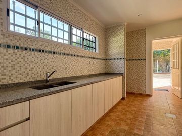 QUINTA A ESTRENAR EN VENTA LOTE 1600 LA REJA