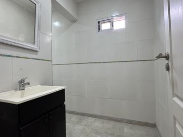 QUINTA A ESTRENAR EN VENTA LOTE 1600 LA REJA