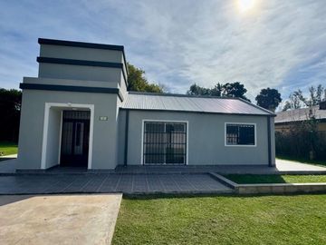 QUINTA A ESTRENAR EN VENTA LOTE 1600 LA REJA