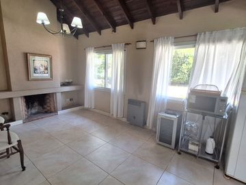 VENTA CASA 4 AMBIENTES COUNTRY BANCO PROVINCIA