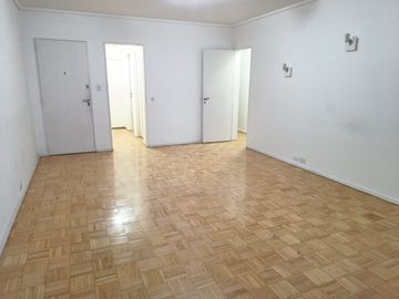 Venta depto 3 ambientes Recoleta escritorio balcón