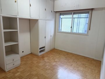 Venta depto 3 ambientes Recoleta escritorio balcón
