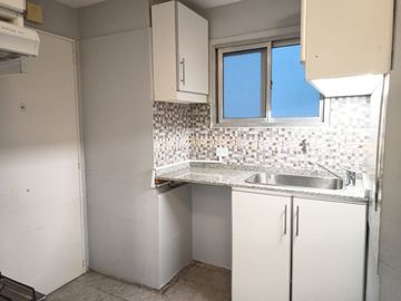 Venta depto 3 ambientes Recoleta escritorio balcón