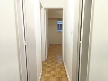 Venta depto 3 ambientes Recoleta escritorio balcón