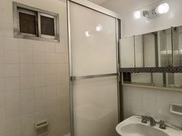 Venta depto 3 ambientes Recoleta escritorio balcón