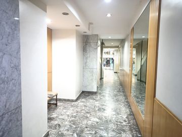 Venta depto 3 ambientes Recoleta escritorio balcón