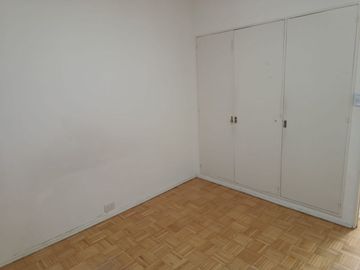 Venta depto 3 ambientes Recoleta escritorio balcón