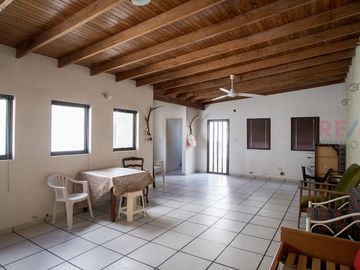 PH EN VENTA, 4 DORMITORIOS CALLE 55 ENTRE 4 Y 5