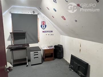 Casa en Venta en Av. Pajaritos con uno Sur