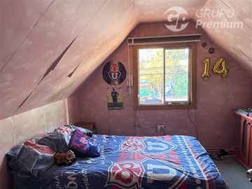 Casa en Venta en Av. Pajaritos con uno Sur
