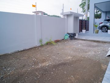 FOR SALE: Elegant 4-Bedroom Home in The Orchard Golf and Country Club, Dasmariñas