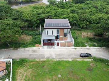 FOR SALE: Elegant 4-Bedroom Home in The Orchard Golf and Country Club, Dasmariñas