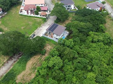 FOR SALE: Elegant 4-Bedroom Home in The Orchard Golf and Country Club, Dasmariñas