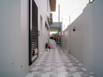 FOR SALE: Elegant 4-Bedroom Home in The Orchard Golf and Country Club, Dasmariñas
