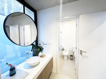 Casa de 2 dormitorios en Venta en Centro, Rosario, amueblada jardin y pileta