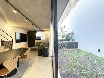 Casa de 2 dormitorios en Venta en Centro, Rosario, amueblada jardin y pileta