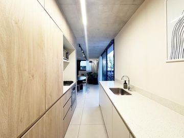 Casa de 2 dormitorios en Venta en Centro, Rosario, amueblada jardin y pileta